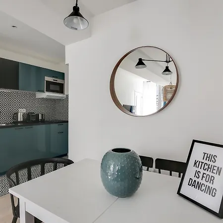 Promenade Bakeries From A Cozy Boho 1 Bedroom * Paříž