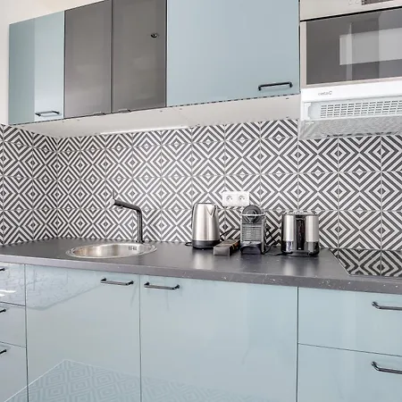 Promenade Bakeries From A Cozy Boho 1 Bedroom פריז